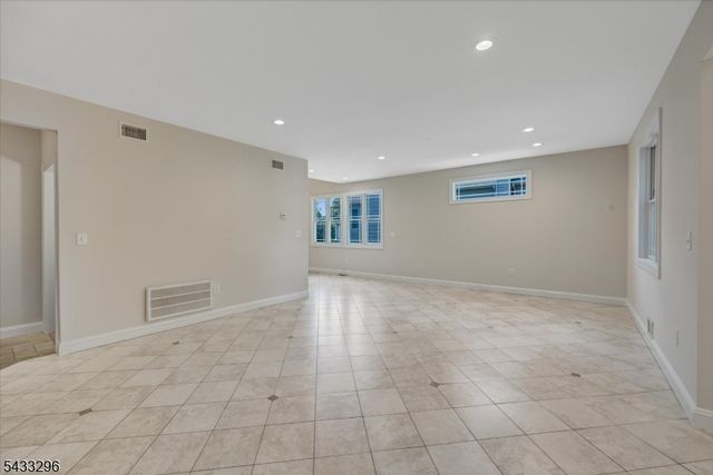 58 W Lake Shore Dr, Rockaway Twp., NJ 07866
