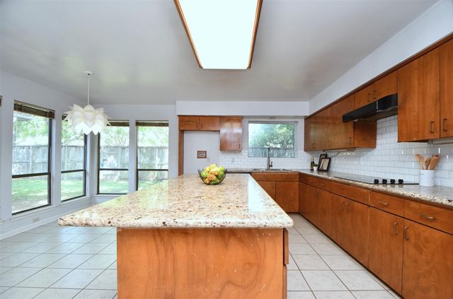 7718 Moondance Lane, Houston, TX 77071