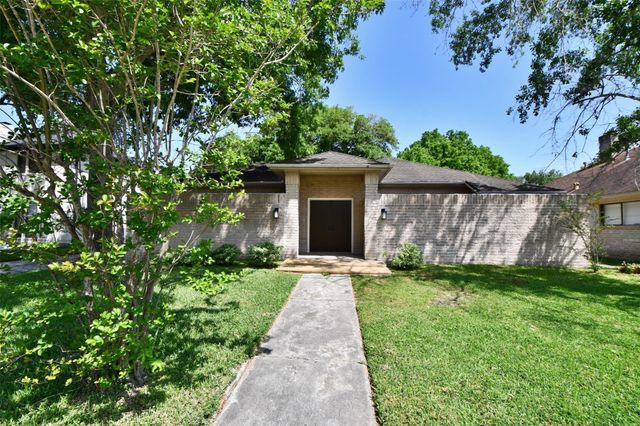 7718 Moondance Lane, Houston, TX 77071