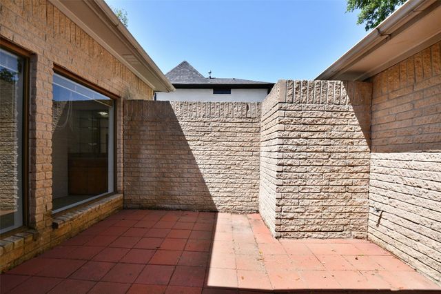 7718 Moondance Lane, Houston, TX 77071
