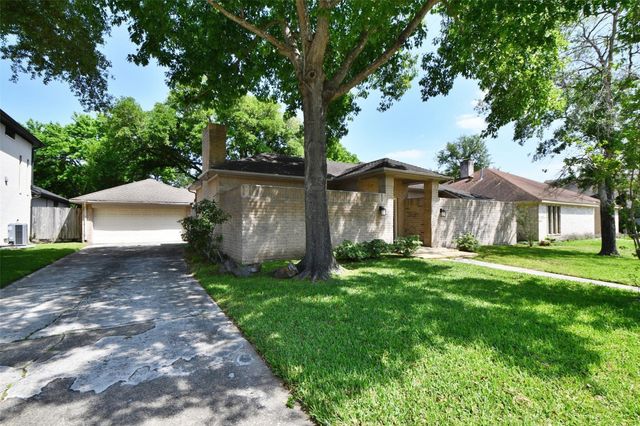 7718 Moondance Lane, Houston, TX 77071