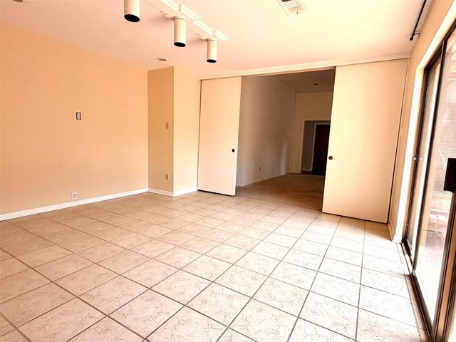7718 Moondance Lane, Houston, TX 77071