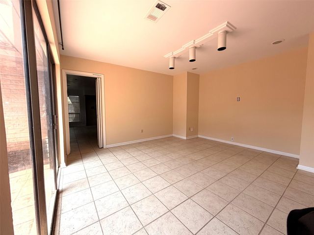 7718 Moondance Lane, Houston, TX 77071