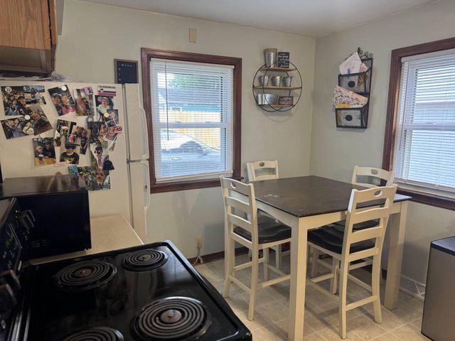 113 Coolidge AVENUE, Waukesha, WI 53186