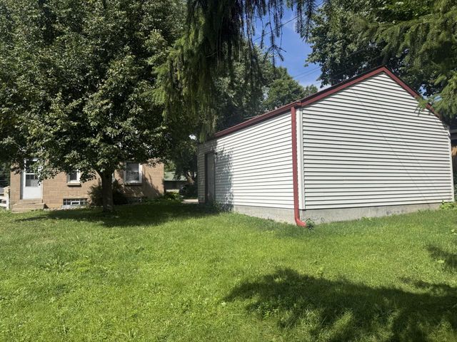 113 Coolidge AVENUE, Waukesha, WI 53186