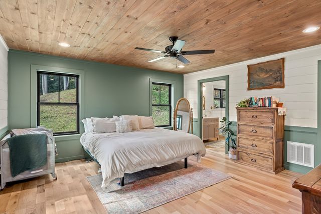 21136 Joe Brown Hwy, Murphy, NC 28906