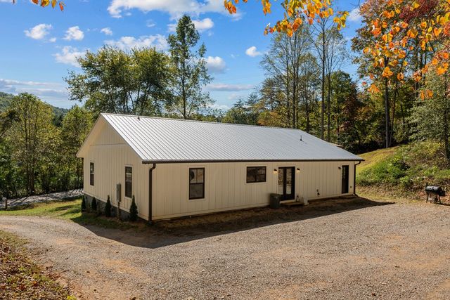 21136 Joe Brown Hwy, Murphy, NC 28906