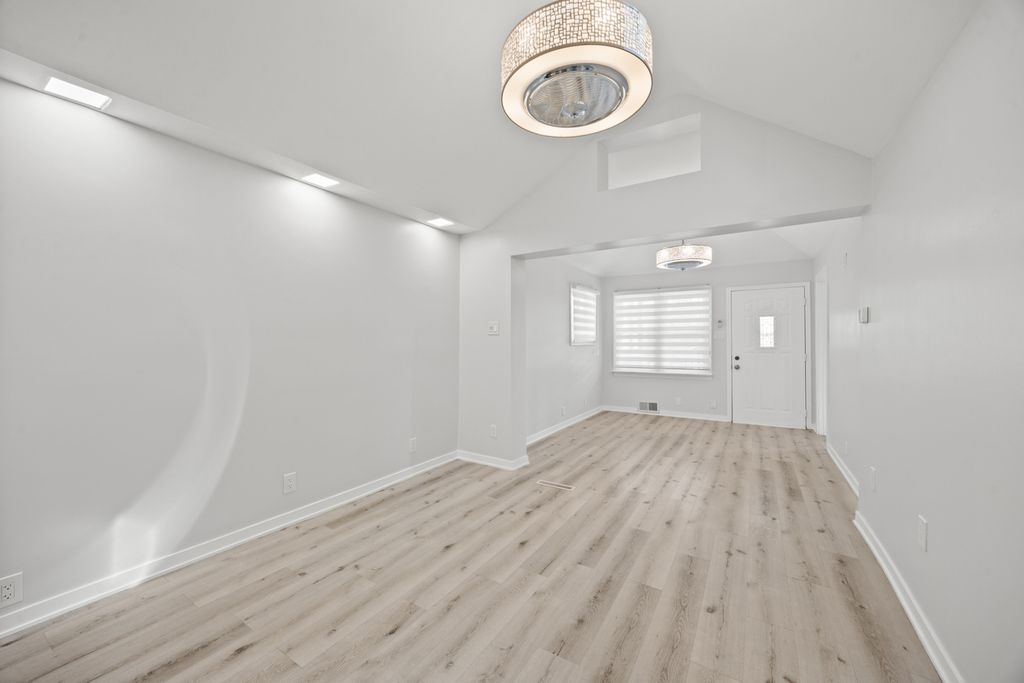 6130 S Narragansett Avenue, Chicago, IL 60638 — photo 5