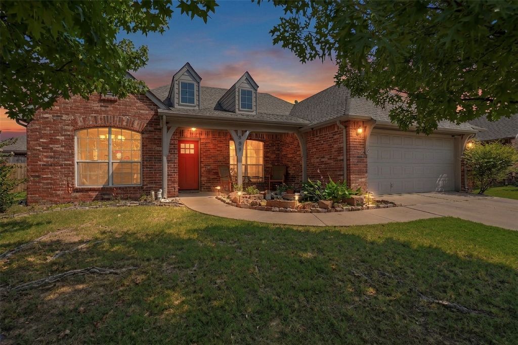 809 S 71st Street S, Broken Arrow, OK 74014