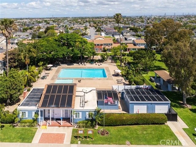 19868 Piccadilly Lane, Huntington Beach, CA 92646