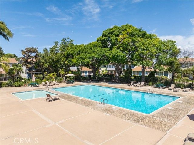 19868 Piccadilly Lane, Huntington Beach, CA 92646