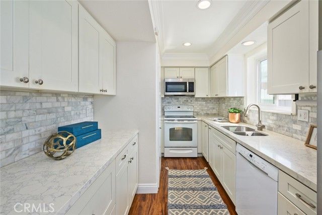 19868 Piccadilly Lane, Huntington Beach, CA 92646