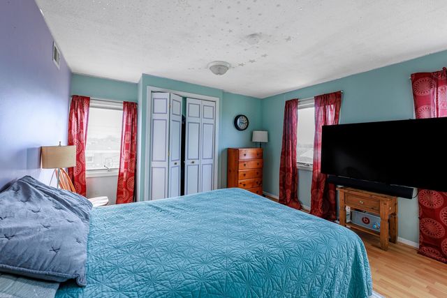 8009 S Kolin Avenue, Chicago, IL 60652