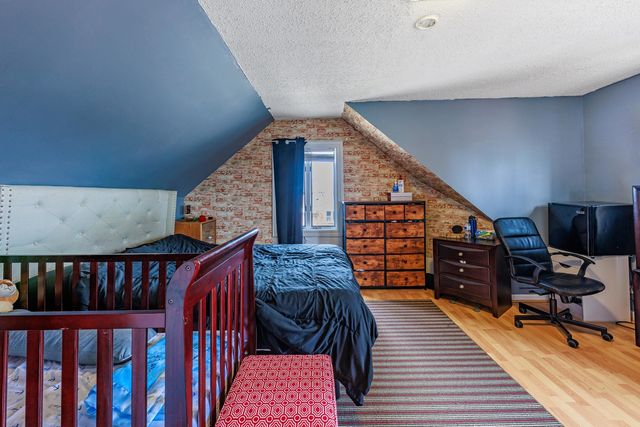 8009 S Kolin Avenue, Chicago, IL 60652