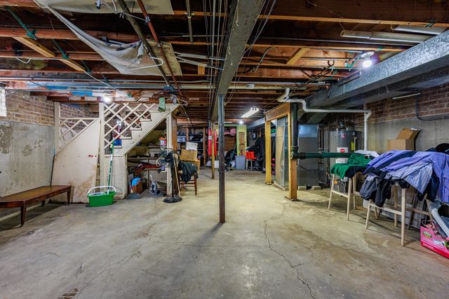 8009 S Kolin Avenue, Chicago, IL 60652