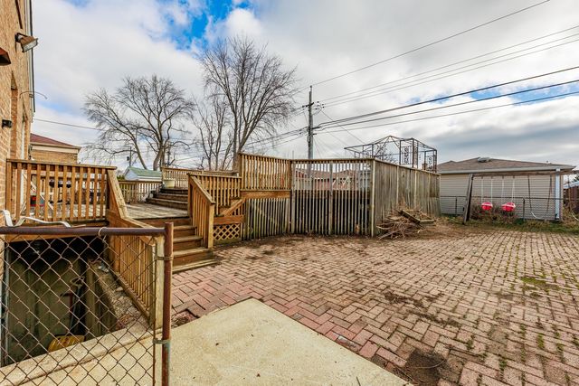 8009 S Kolin Avenue, Chicago, IL 60652