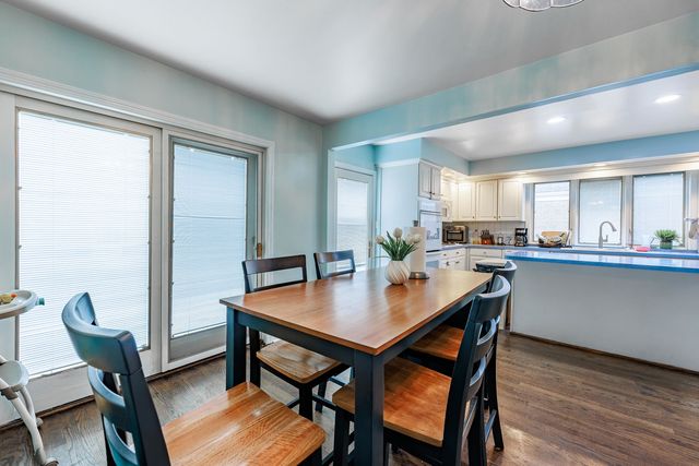 8009 S Kolin Avenue, Chicago, IL 60652