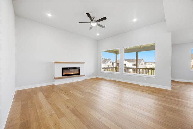 3121 NW Prescott Court, Grimes, IA 50111