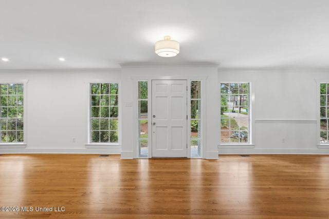 4455 E Ridge Drive, Jackson, MS 39211