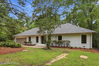 4455 E Ridge Drive, Jackson, MS 39211