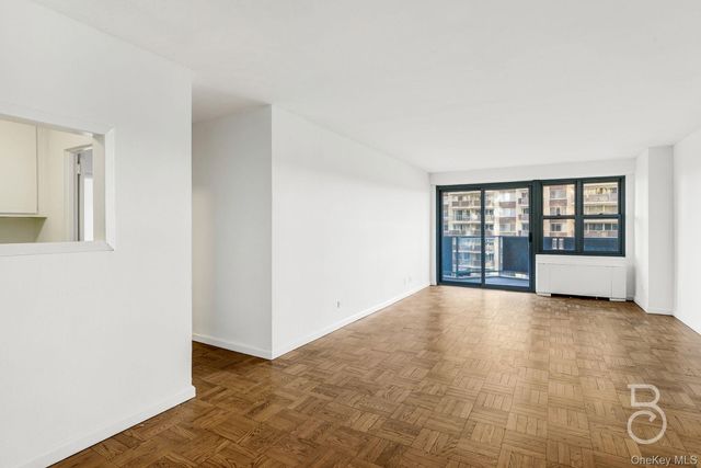 18-05 215th Street 4F, Bayside, NY 11360