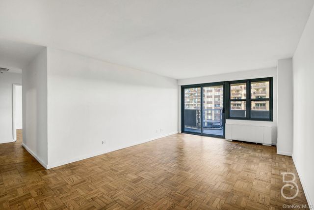 18-05 215th Street 4F, Bayside, NY 11360