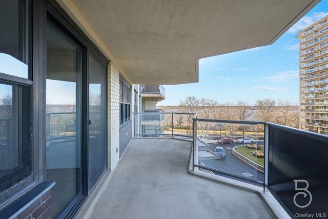 18-05 215th Street 4F, Bayside, NY 11360