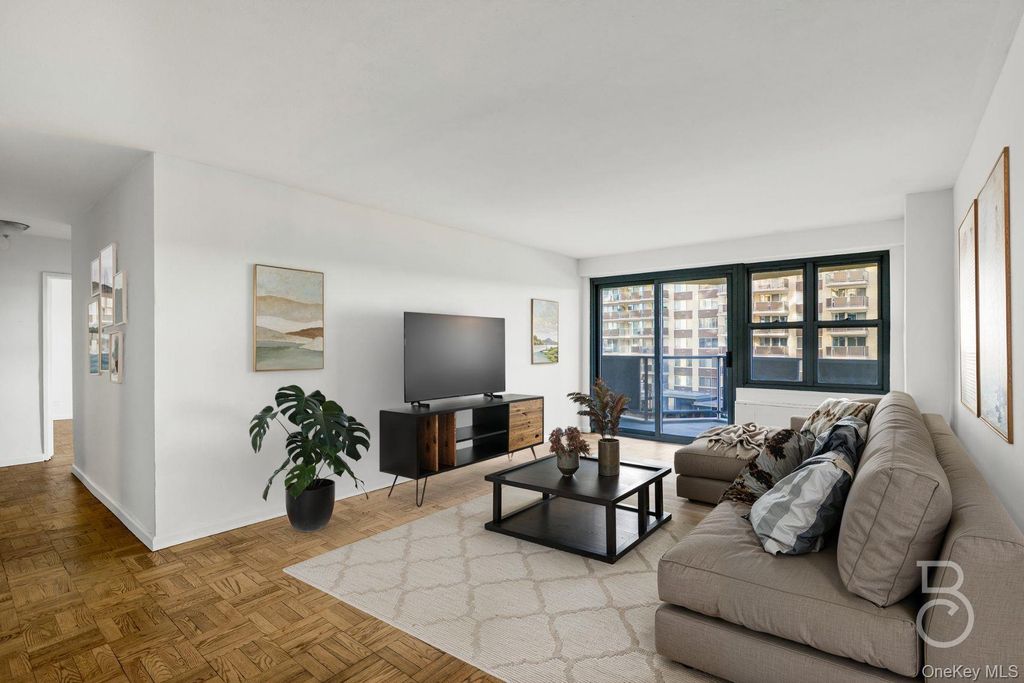 18-05 215th Street 4F, Bayside, NY 11360