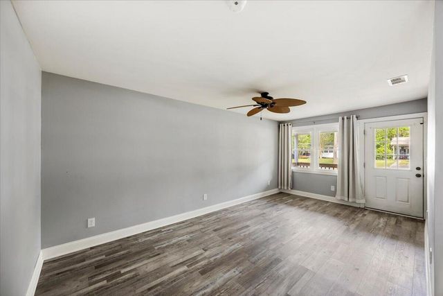555 N 68th Avenue, Pensacola, FL 32506