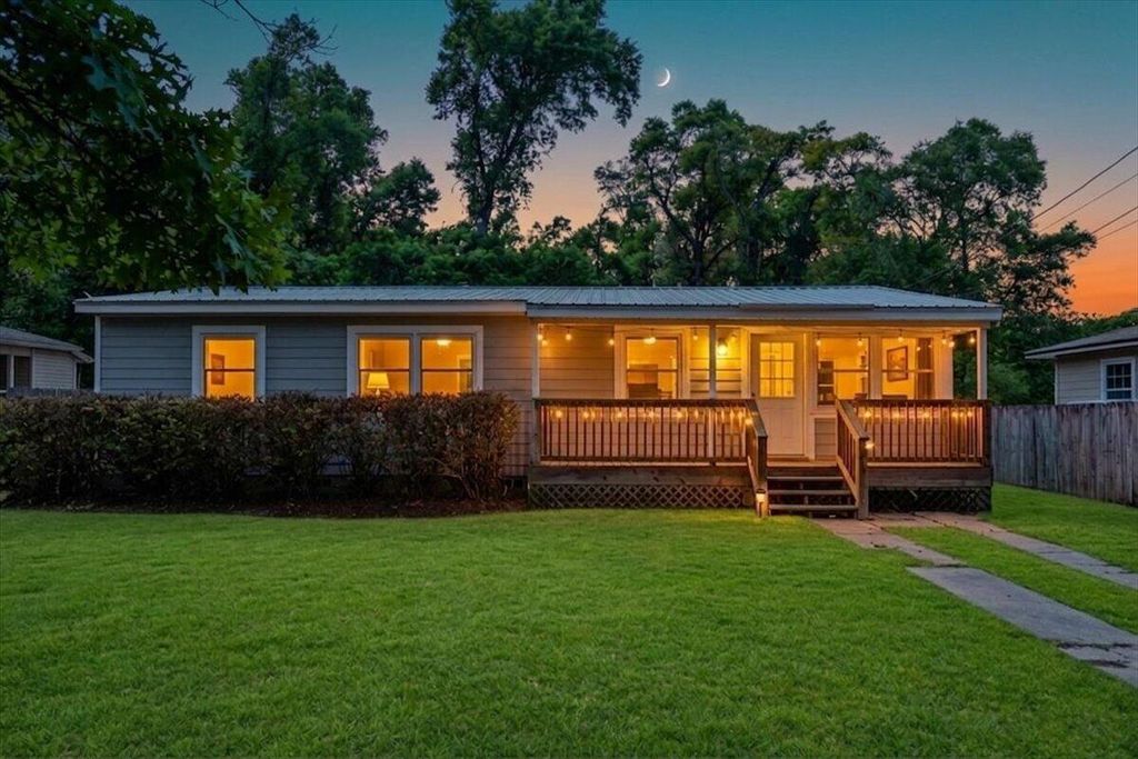555 N 68th Avenue, Pensacola, FL 32506