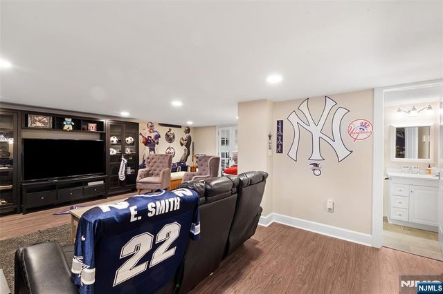 15 Moore Place, North Arlington, NJ 07031