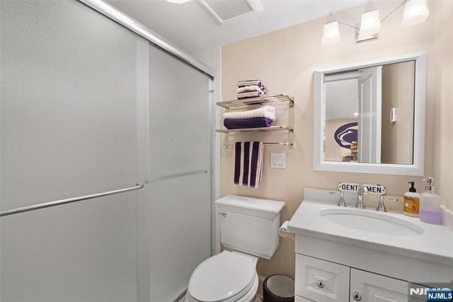 15 Moore Place, North Arlington, NJ 07031