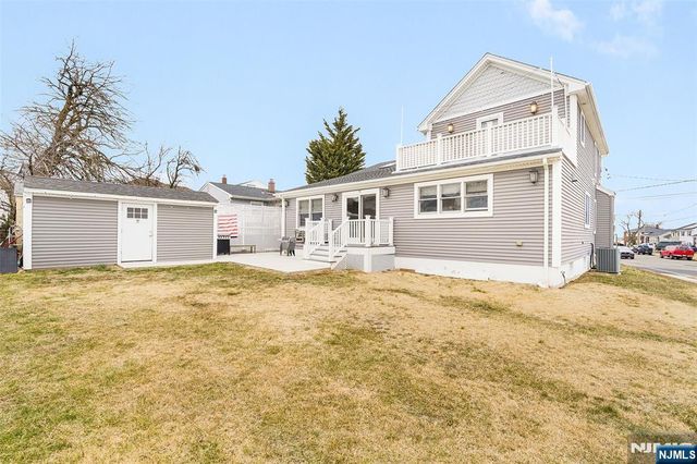 15 Moore Place, North Arlington, NJ 07031