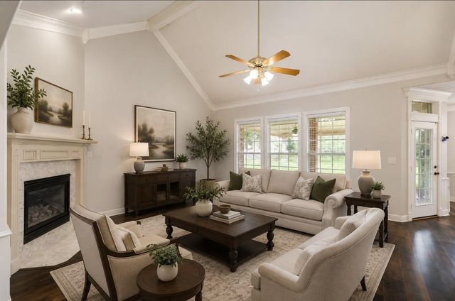 900 Enchanted Oaks Drive, Angleton, TX 77515