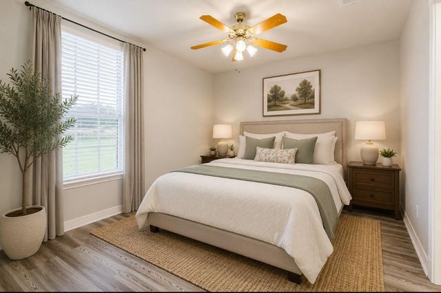 900 Enchanted Oaks Drive, Angleton, TX 77515