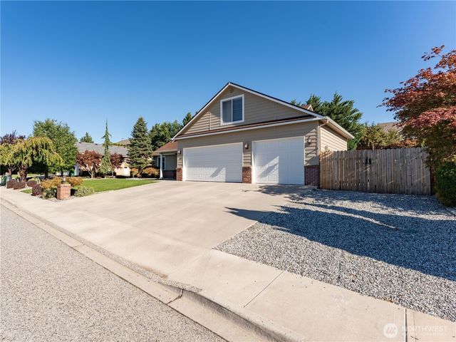 39 S Mandolin Avenue, East Wenatchee, WA 98802