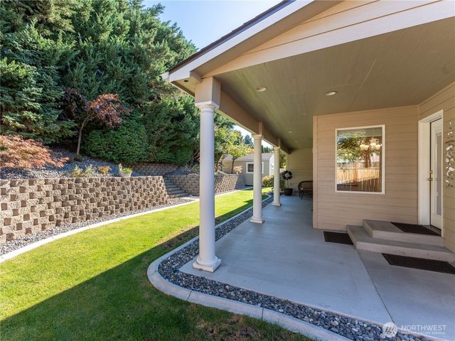 39 S Mandolin Avenue, East Wenatchee, WA 98802