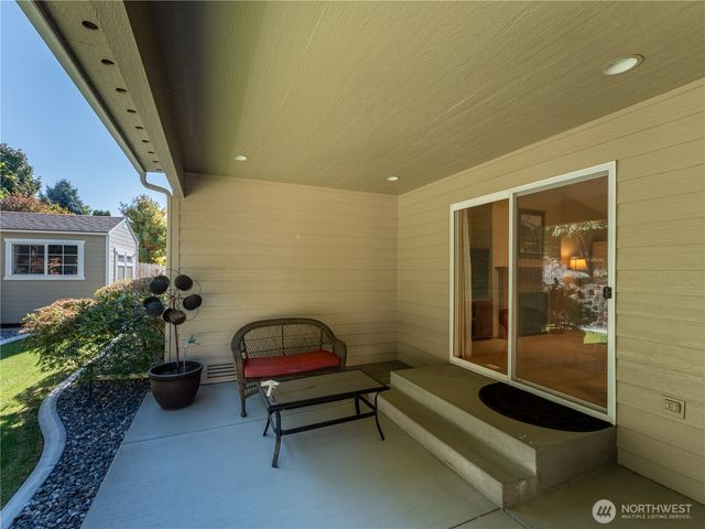 39 S Mandolin Avenue, East Wenatchee, WA 98802