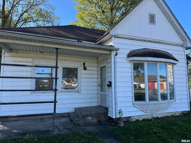 301 E CALVERT Street, Marion, IL 62959