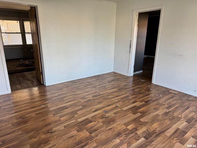 301 E CALVERT Street, Marion, IL 62959