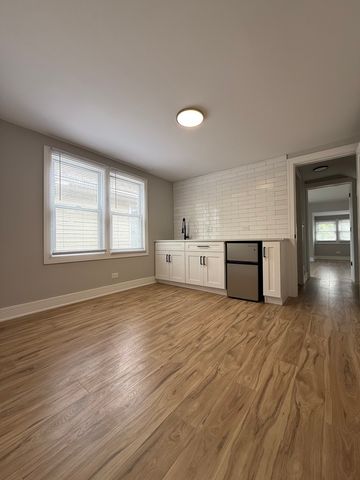 7634 S Loomis Boulevard, Chicago, IL 60620