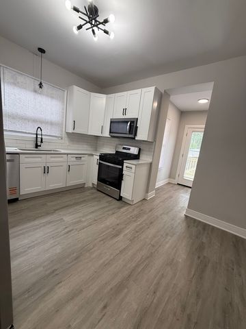 7634 S Loomis Boulevard, Chicago, IL 60620