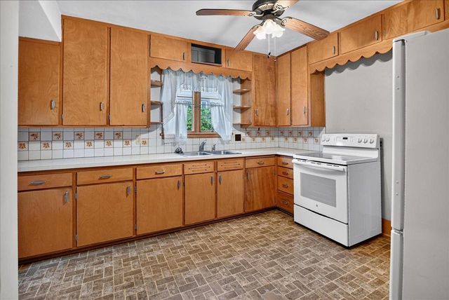 106 S 8th Street, Mount Horeb, WI 53572