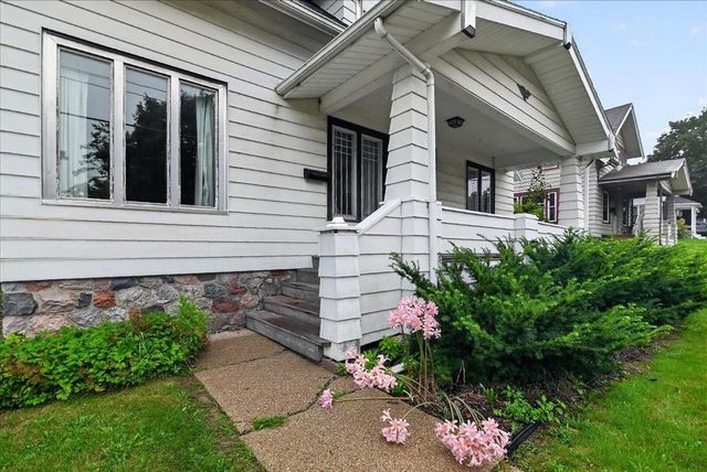 106 S 8th Street, Mount Horeb, WI 53572