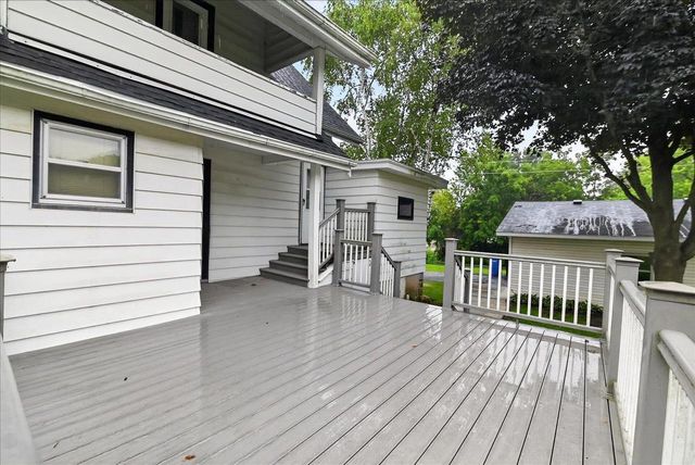 106 S 8th Street, Mount Horeb, WI 53572