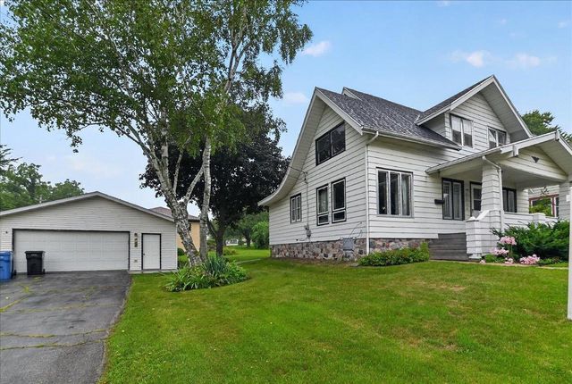 106 S 8th Street, Mount Horeb, WI 53572