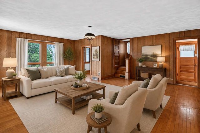 106 S 8th Street, Mount Horeb, WI 53572