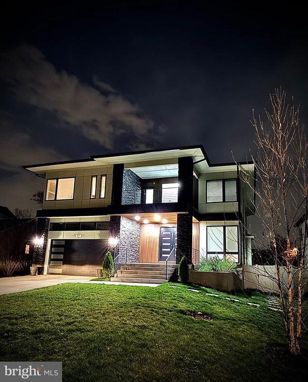 Image 1 of property listing at 1815 PEABODY DR, Falls Church, VA 22043