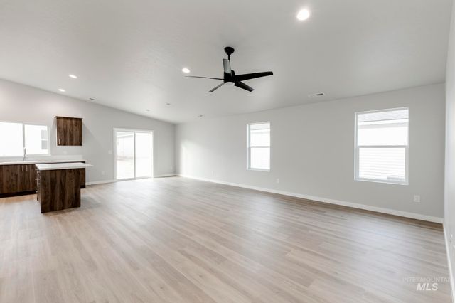 3466 E Boxelder Dr, Nampa, ID 83686