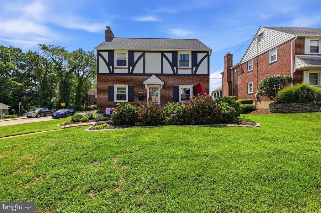 808 STANBRIDGE RD, Drexel Hill, PA 19026